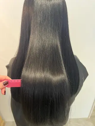 ロング 【髪質改善 艶髪】 布川 莉穂のヘアスタイル