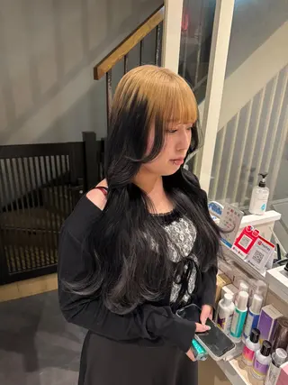 ロング カラー 🍓URARA 🥀最強ハイトーン❤のヘアスタイル