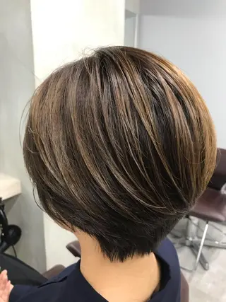 ショート ブリーチ&似合せボブ 田中寛十のヘアスタイル