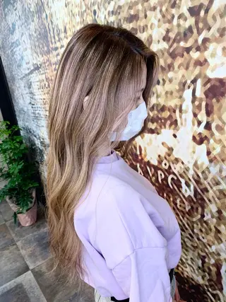 ロング Welila by haku所属・Yuuki ウェリラバイハクのヘアスタイル