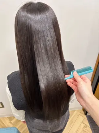 ロング トウダ リリカのヘアスタイル