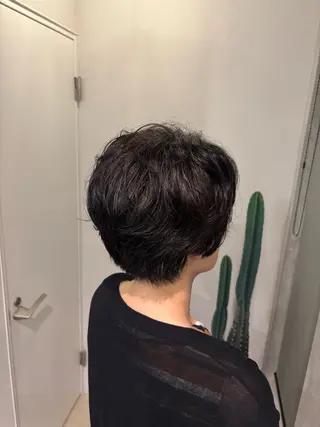 ショート パーマ アールラーゴ所属・宮島 華湖のヘアスタイル