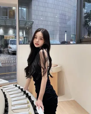ロング カラー 韓国風暗髪ヘア🤍 🫧MIREIのヘアスタイル