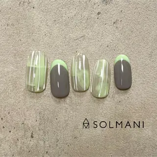 ネイル SOLMANI 予約担当のネイルデザイン