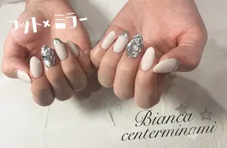 ネイル Bianca KIKUTIHARAのネイルデザイン