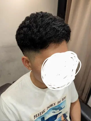 ショート メンズ パーマ LAVIE the BARBER所属・徒歩5分ビジネスマン カット👦🏻うしだのヘアスタイル