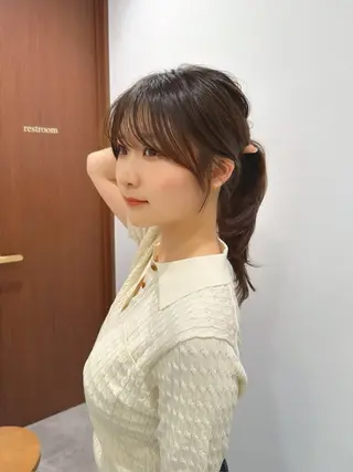 セミロング カラー ヘアアレンジ 立川レイヤー ブリーチaoiのヘアスタイル