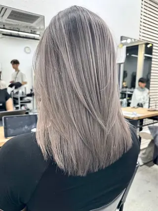 セミロング カラー RYOSUKE ハイトーンのヘアスタイル