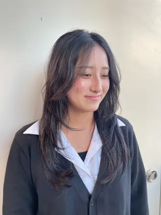 セミロング Toiro 横浜所属・🎀レイヤー/パーマ カラー/ai🎀のヘアスタイル