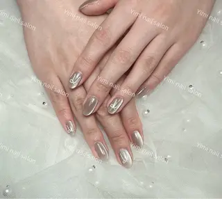 ネイル Shineジェル& チップ長さだしのネイルデザイン