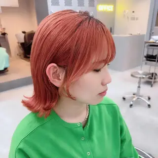 ショート カラー 岡野 静華のヘアスタイル