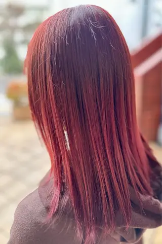 ミディアム 横山 千春のヘアスタイル