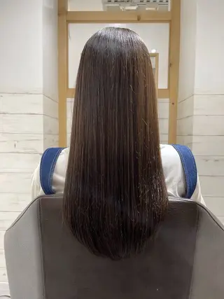 ロング カラー 亀井 結夏のヘアスタイル