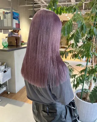 ロング yuki / 岡崎ハイトーンカラーのヘアスタイル