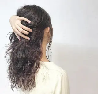 ロング カラー パーマ 透明感ハイライト◎ 伊藤夏海のヘアスタイル