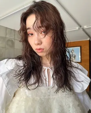 セミロング パーマ 榛地 渉馬のヘアスタイル