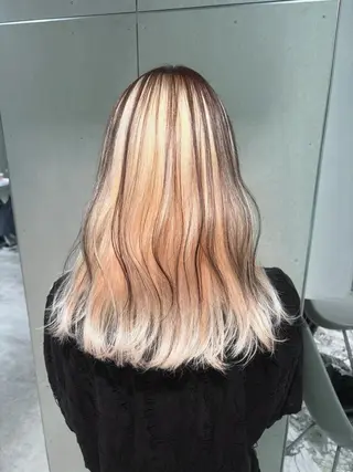 カラー Harune/うる艶 ハイトーンのヘアスタイル