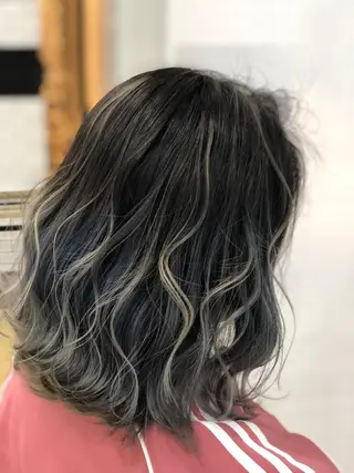 ミディアム カラー 山内 聡史のヘアスタイル