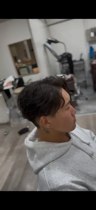 メンズ Chere ore 新金岡所属・ツイスパ/フェード /辻諒哉のヘアスタイル