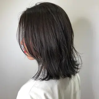 ミディアム カラー VIEWユリナ メイク/ カットのヘアスタイル