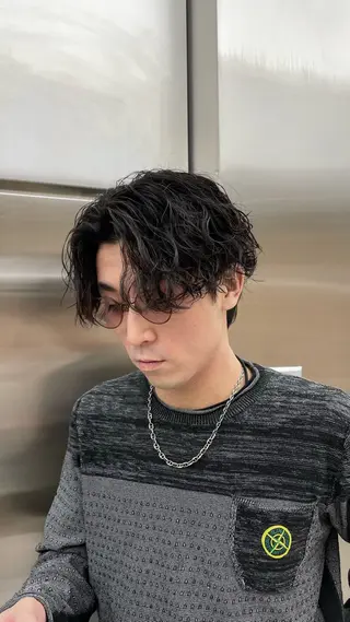 パーマ メンズ 小尾 優然のヘアスタイル