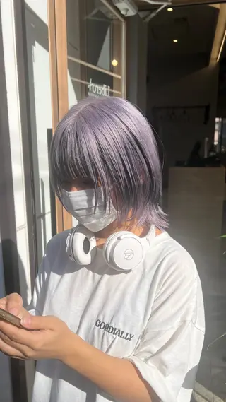 ショート カラー SALOWIN柏Suite所属・柏最安値インナー/ イヤリング/岡本智樹のヘアスタイル