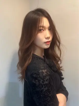 セミロング レイヤーカット/ 鐙大斗アブミヒロトのヘアスタイル