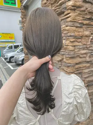 ロング 髙井 麻帆のヘアスタイル