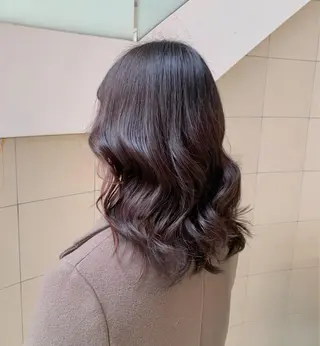 セミロング カラー 【韓国艶カラー🎀】 添田 菜摘のヘアスタイル