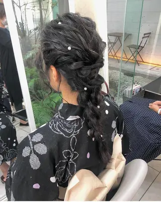 ロング ヘアアレンジ 梅山 美侑のヘアスタイル