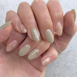 ネイル salon de pipi.　okazaki所属・O. AKINAのネイルデザイン