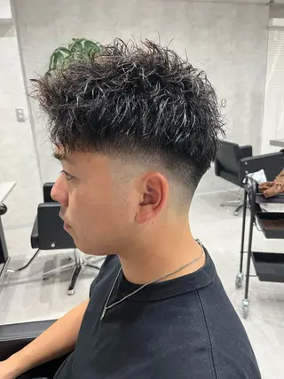 ショート パーマ メンズ 【店長】メンズ職人 短髪　ハイトーン🔥のヘアスタイル