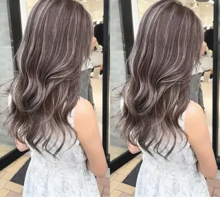 ロング カラー ONYX 表参道所属・表参道/ハイライト 髪質改善ストレートのヘアスタイル