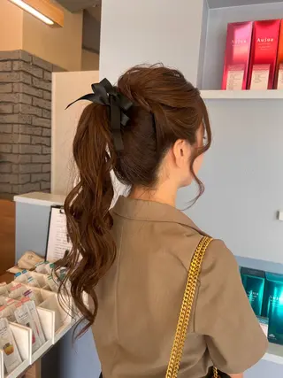 ロング ヘアアレンジ 🫧ブリーチ🫧 ✨艶カラーのヘアスタイル