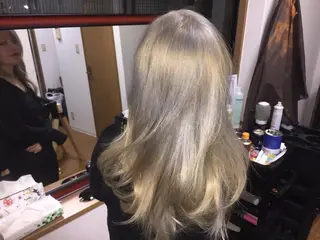 セミロング カラー じょん 。のヘアスタイル