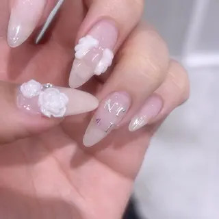 ネイル I. ARISAのネイルデザイン