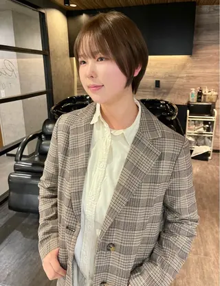 ショート Wカラー/レイヤーカ ット/韓国/デザインのヘアスタイル