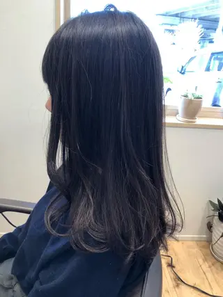 セミロング 白髪ぼかしハイライト 💫ミネ ヒロシのヘアスタイル