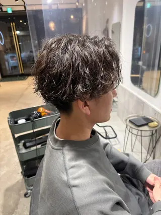 ミディアム パーマ メンズ メンズカットパーマ ✂️ JOYAのヘアスタイル