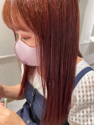 カラー BLANCA　HAIR西尾所属・新納 杏奈のヘアスタイル