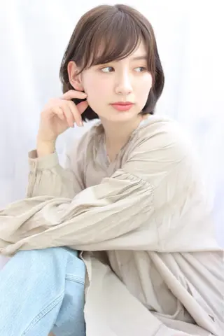 ミディアム 田辺 直子のヘアスタイル