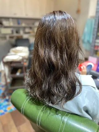 ロング パーマ 海野 黎茉のヘアスタイル