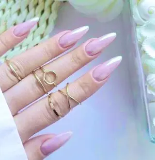 ネイル ちゅるんネイル🪄 耳ツボジュエリー🔗のネイルデザイン