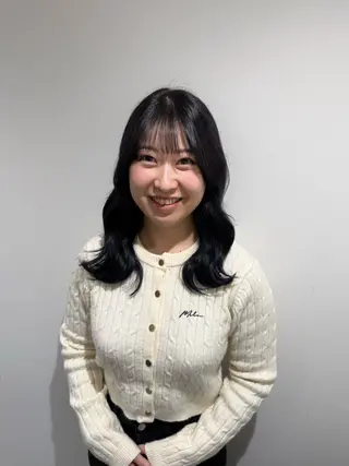 ミディアム カラー 上田 紗也のヘアスタイル