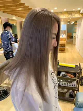 ロング 渋谷ハイトーン/ デザインカラー阿部のヘアスタイル
