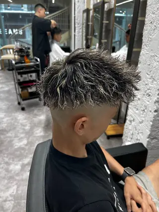 カラー パーマ メンズ 笹江 瑞穂のヘアスタイル