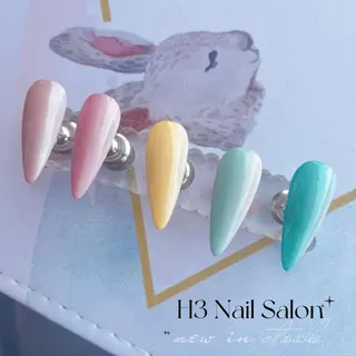 ミディアム H3 ネイル サロンのネイルデザイン