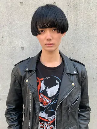 ショート メンズ FLOWERS所属・ウルフ、レイヤー 、メンズカットSHOのヘアスタイル