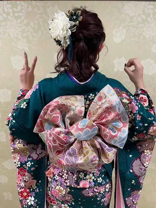 ミディアム ヘアアレンジ 徳留 もも花のヘアスタイル