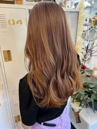 ロング カラー LOMARLIE JURIAのヘアスタイル